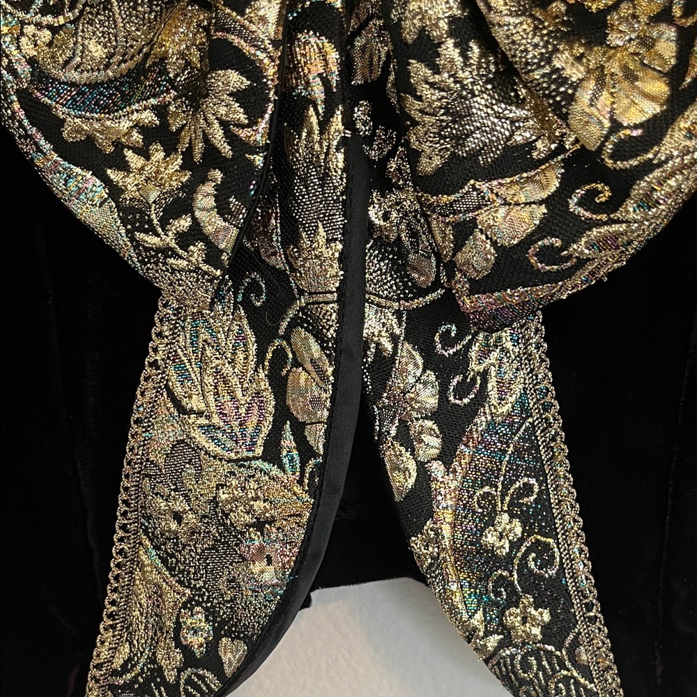 Scott McClintock Vintage Black Velvet Jacket w/ Gold Brocade Collar, Bow & Cuffs - Picture 8 of 9